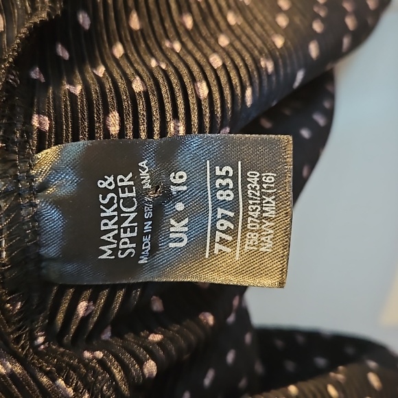 Flattering stretch chiffon type office top polka dot blouse will fit UK 12-14-16 - Picture 13 of 15